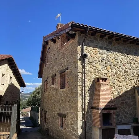 別荘 La Casa De Fefita Villanueva de Mena